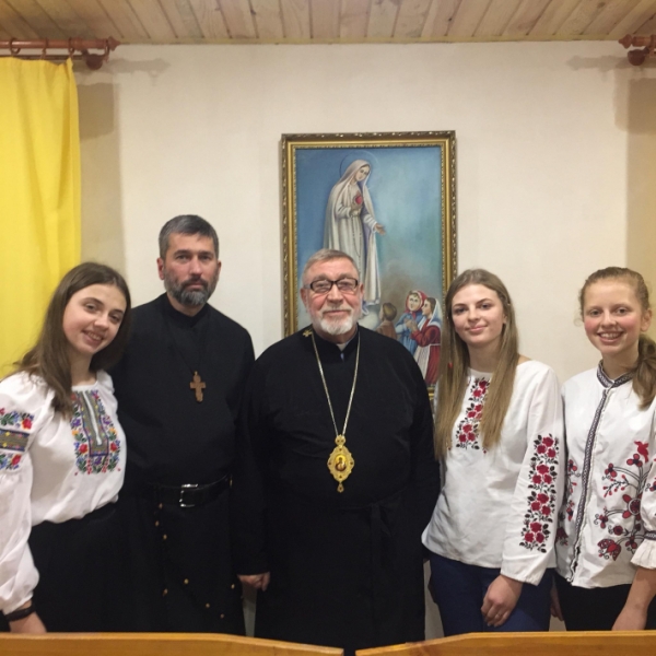 На різдвяні свята владика Степан Меньок завітав до Приморська