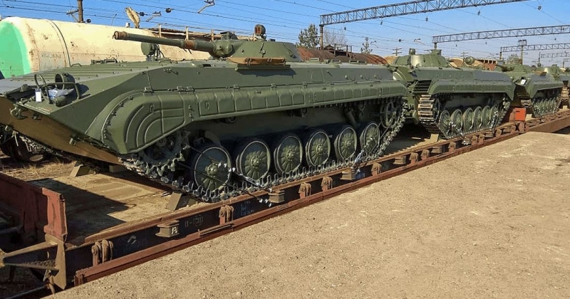 Вилучені Україною у Польщі БМП-1АК передають українській армії