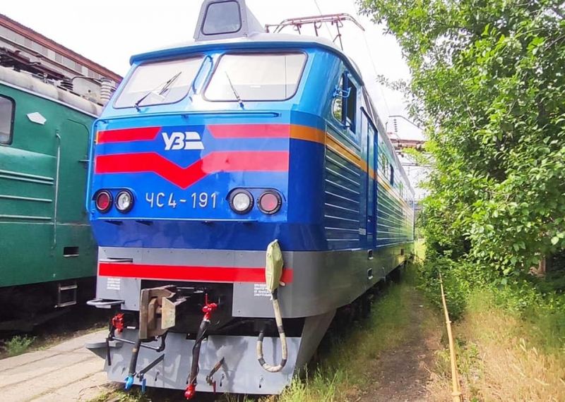 Запорізький електровозоремонтний завод виконав капремонт 5 локомотивів для “Укрзалізниці” (фото)