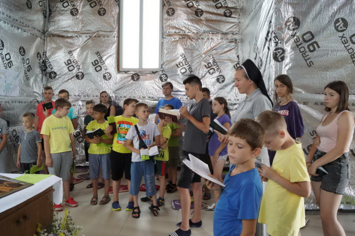 Сестри служебниці спільно з Катехитично-педагогічним інститутом УКУ провели табір для дітей зі Сходу і Заходу України
