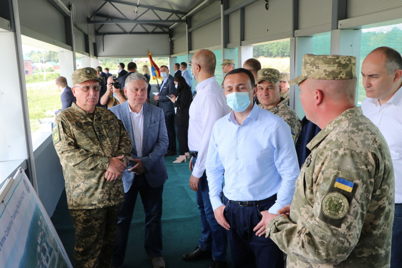 Урядові делегації Грузії та України відвідали Міжнародний центр миротворчості та безпеки на Львівщині