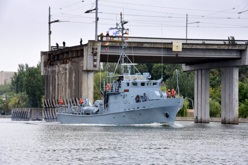 У Миколаєві відремонтували рейдовий тральщик для ВМС України (фото)