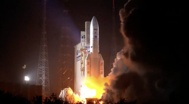 SES-17 і Syracuse 4A запускаються з Французької Гвіани на ракеті Ariane 5. Авторство: Arianespace