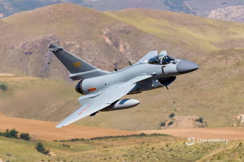 Пакистан замість F-16 обрав китайські винищувачі J-10C 