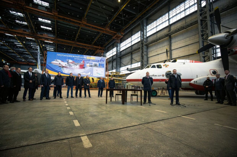 «Укрексімбанк» надасть кредит на будівництво пожежного літака Ан-32П
