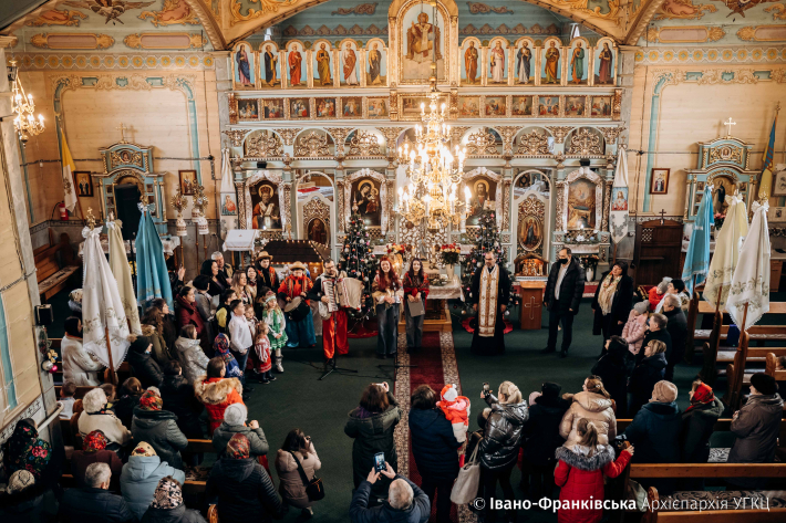 Зцілені любов’ю: Івано-Франківський Карітас організував захід духовної віднови для малозахищених верств населення
