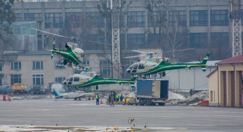 Нові Aurbus Helicopters H125 (номери "43", "44" та "58 "синій") ДПСУ на території аеропорту "Львів" 11 лютого 2022 року / Фото: Олексій Тренін