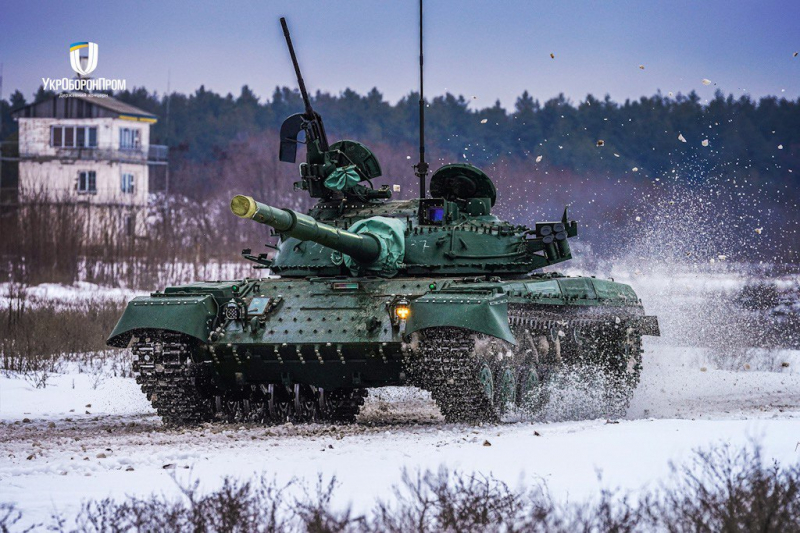 Новий варіант модернізації танка Т-64БВ зразка 2022 року на полігоні. Фото: ДК "Укроборонпром"