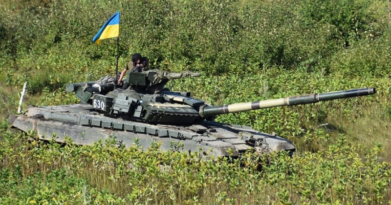 Українські інженери створили мобільну електростанцію, яка може завести танк (фото)