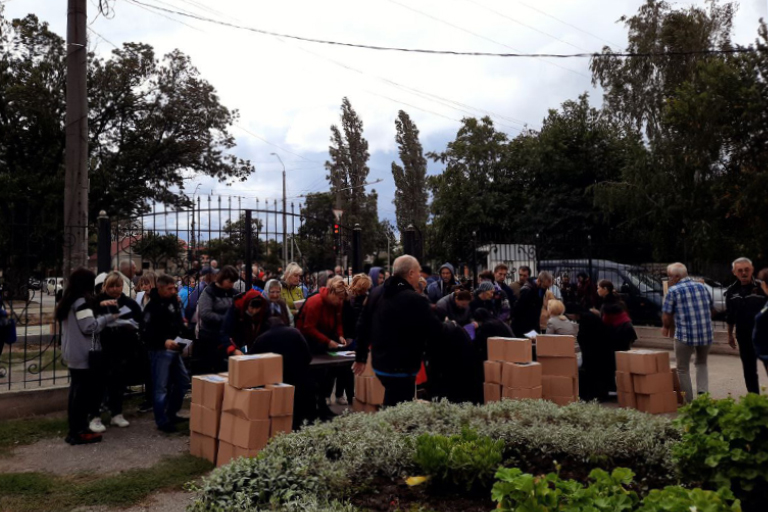 Продуктові набори від фундації «Мудра справа» підтримують переселенців в Одесі