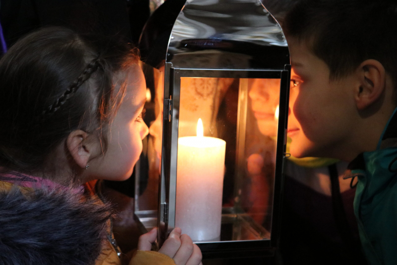 Австрійська телерадіокомпанія ORF передала Вифлеємський вогонь українським дітям