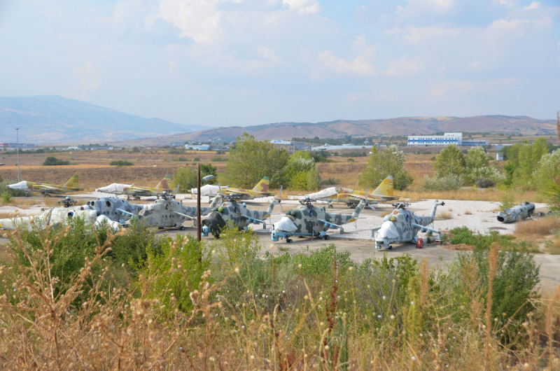 Якщо ЗСУ отримають модернізовані Мі-24В від Македонії, то зможуть бити по рашистам з повітря навіть уночі