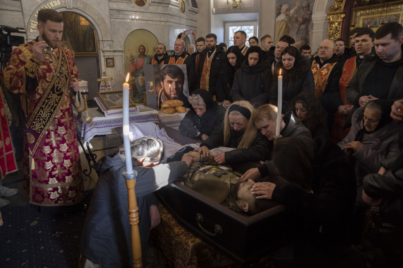 Героя України Дмитра Коцюбайла («Да Вінчі») похоронили на Аскольдовій могилі в Києві