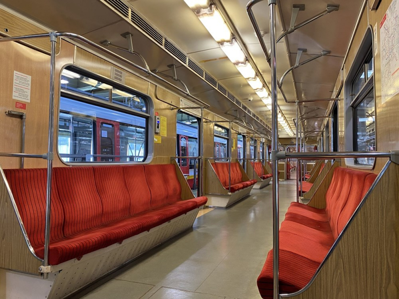 Київ отримає перший потяг від варшавського метрополітену вже у березні (фото)