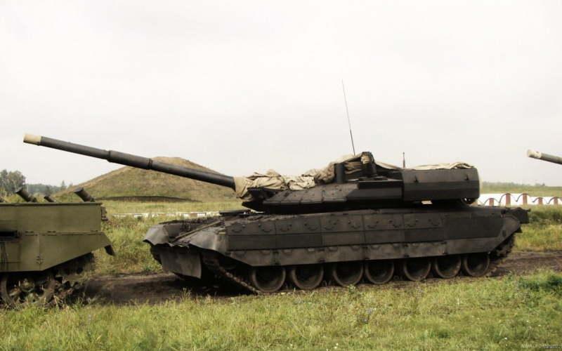 Російський танк Т-80УМ2 "Черный орел", архівне зображення з відкритих джерел