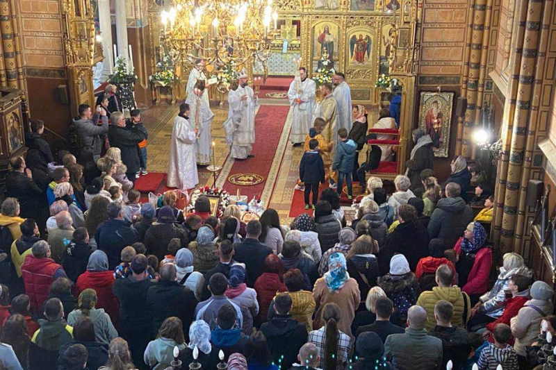 «Крижевецька єпархія і далі духовно піклуватиметься про всіх, хто потребує»: 600 українців у Хорватії відсвяткували разом Великдень