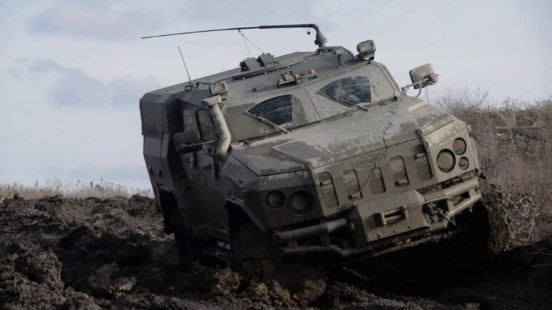 «Українська бронетехніка» розробляє оперативно-піротехнічну машину «Новатор-ПМ»