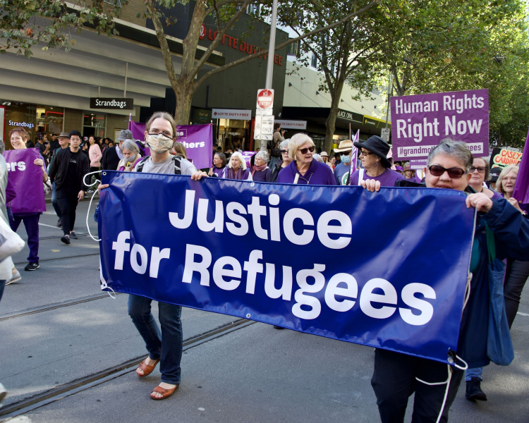 Владика Микола Бичок взяв участь у Ході за справедливість для біженців в Австралії