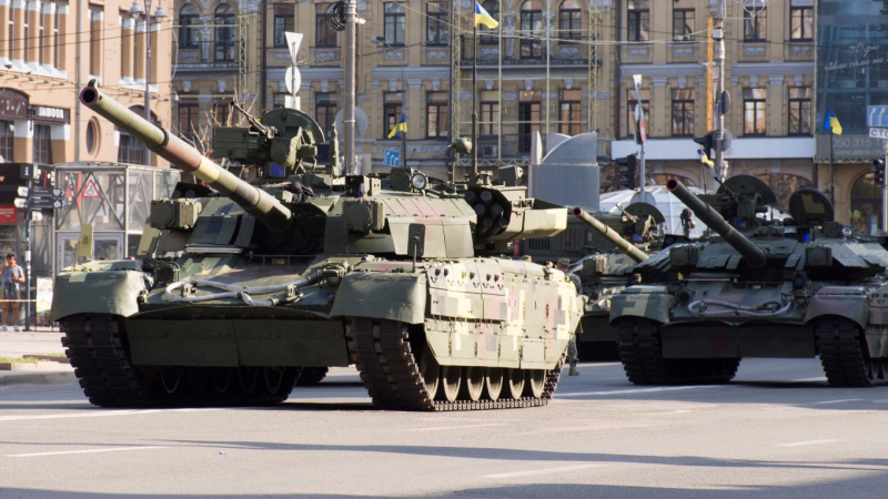 Танк "Ятаган", як версія Т-84 зі 120-мм гарматою