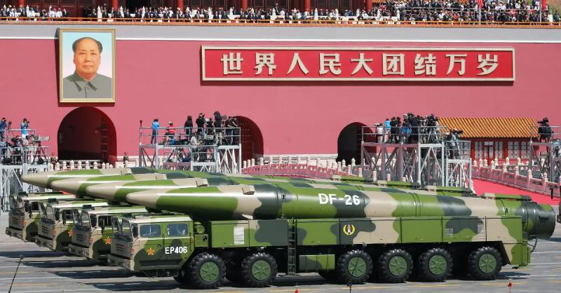 Парадна демонстрація китайських балістичних ракет DF-26, фото з відкритих джерел