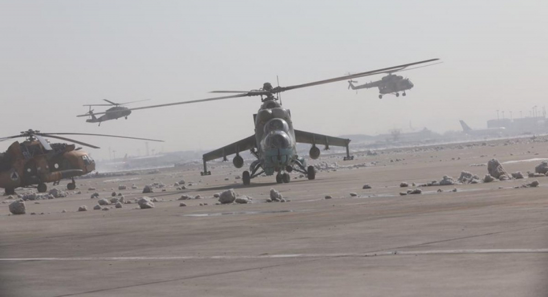 Вертольоти Ми-35 та Ми-17 формувань "Талібану", листопад 2022 року, зображення наводить Oryx