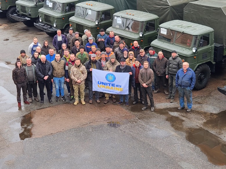 Військові повнопривідні вантажівки, закуплені для ЗСУ Світовим Конґресом Українців