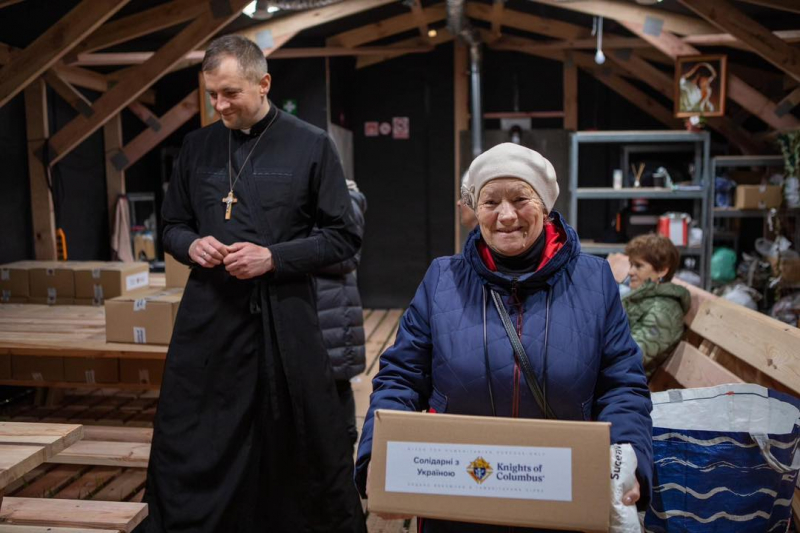 У Києві на парафії УГКЦ пункт незламності продовжує виконувати свою місію