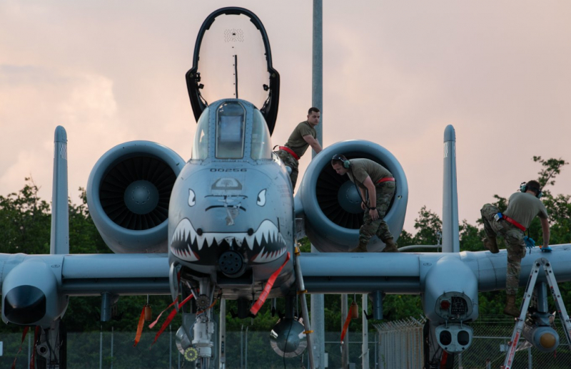 Штурмовик A-10