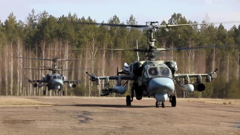 Росіянам на Ка-52 простіше навіть з відірваним хвостом тягнути до аеродрому, аніж катапультуватись