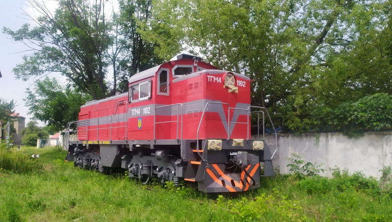 Теплотяг ТГМ4 №1182, модернізований на АТ “Івано-Франківський локомотиворемонтний завод”