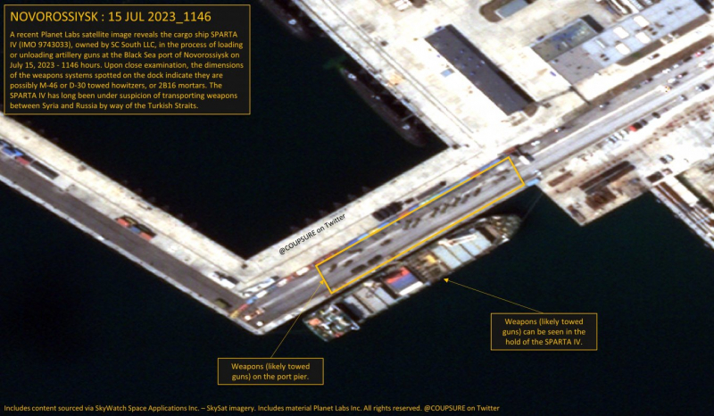 Процес завантаження артсистем на борт рашистського судна SPARTA IV в порту Новоросійська, 15 липня 2023 року, джерело - twitter-профіль Benjamin Pittet