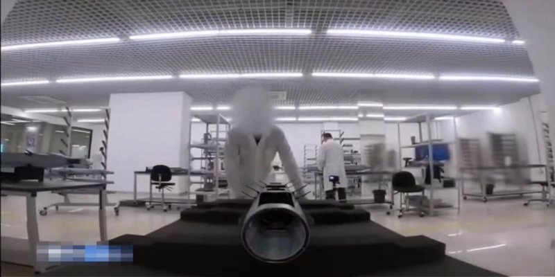 Процес складання дронів-камікадзе "Ланцет", липень 2023 року, стоп-кадр з пропагандистського відео