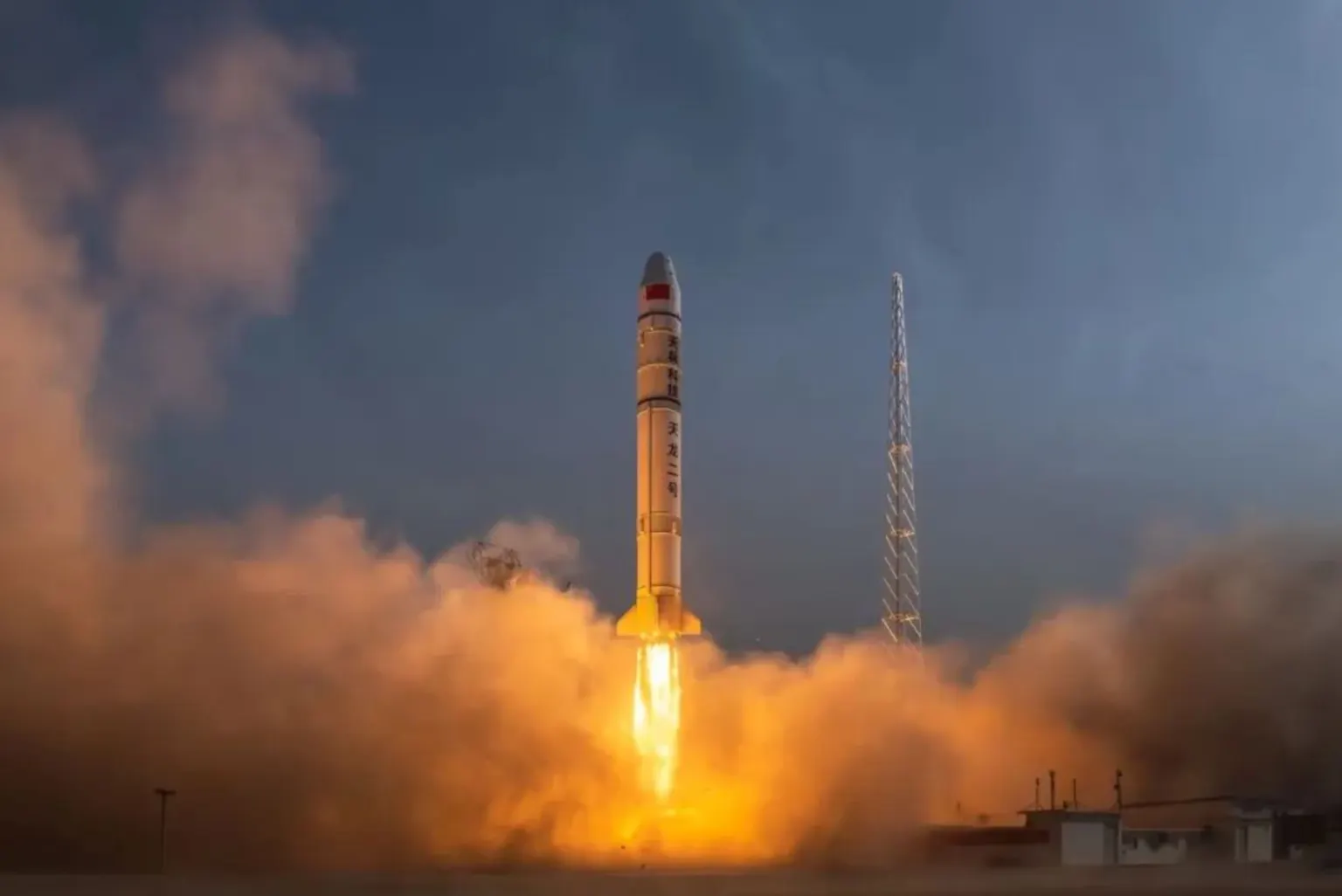 Старт першої ракети Tianlong-2 Kerolox з Цзюцюань у квітні 2023 року. Авторство зображення: Space Pioneer