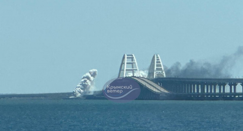 Кримський міст сьогодні, 12 серпня, фото — Telegram-канал "Крымский ветер"