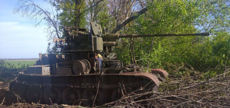 Бійці ЗСУ вперше підбили рашистський Т-55 з "мангалом" (фото)