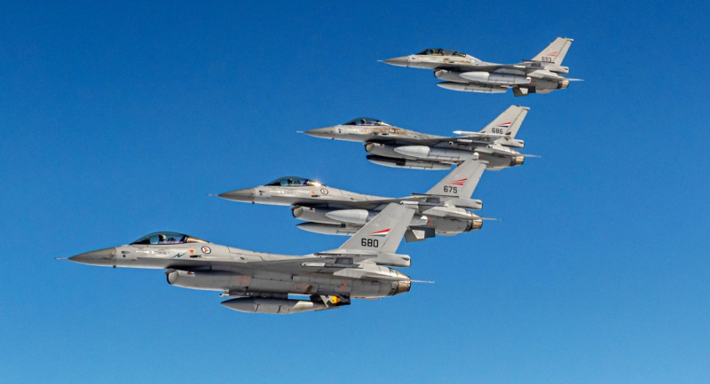 Норвезькі винищувачі F-16, фото — Luftforsvaret
