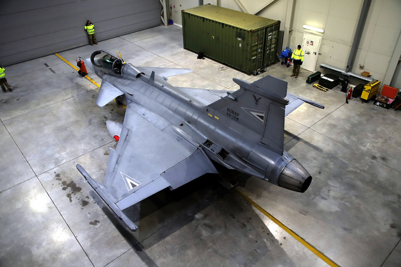 JAS 39 Gripen угорських ВПС під час місії "повітряної поліції" НАТО в Литві, 2022 рік, зображення наводить European Defense Review