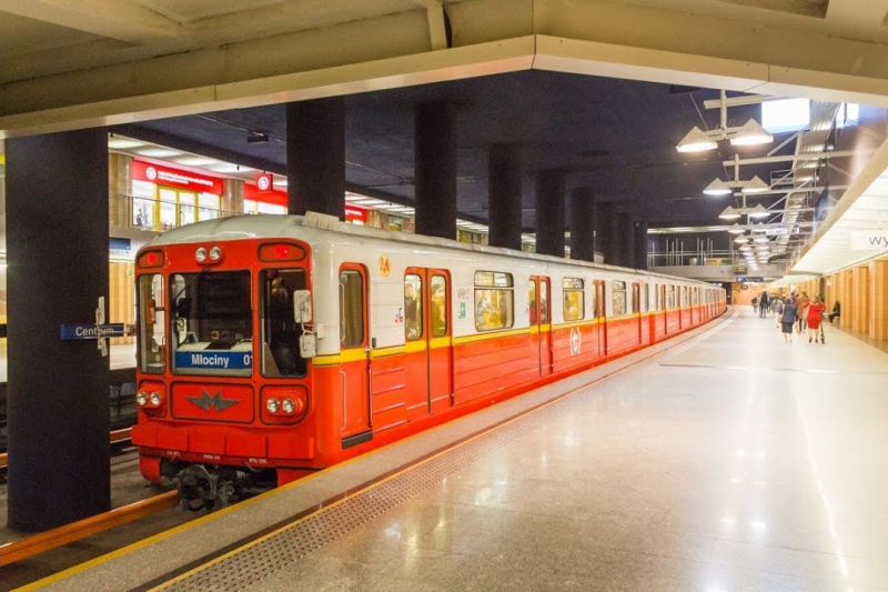 Столиця Польщі Варшава готується передати метрополітену Харкова два потяги 81-717.3/714.3.