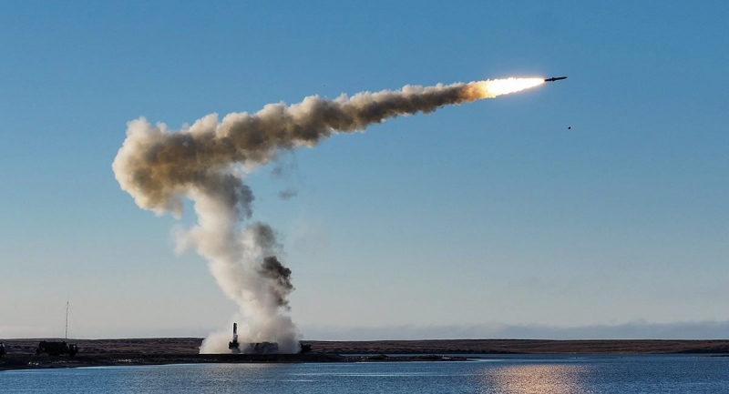 Пуск ракети "Оникс" з берегового ракетного комплексу "Бастион"