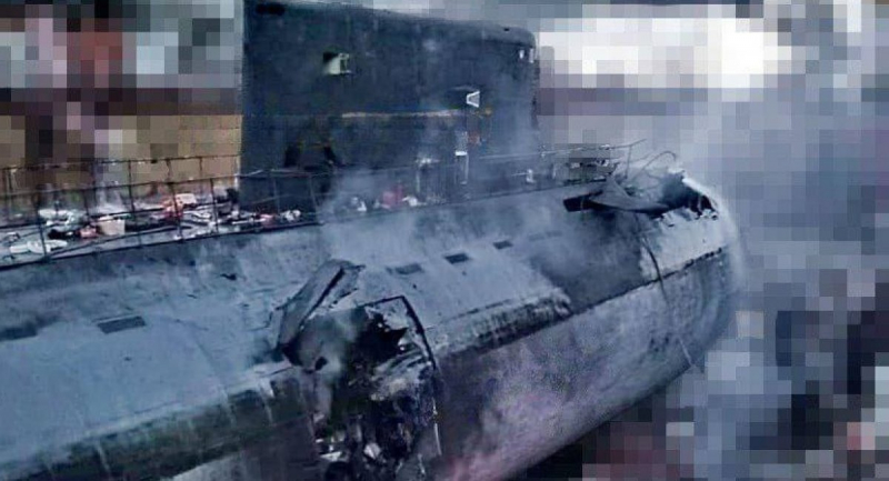 Підводний човен ЧФ РФ "Ростов-на-Дону" після ураження