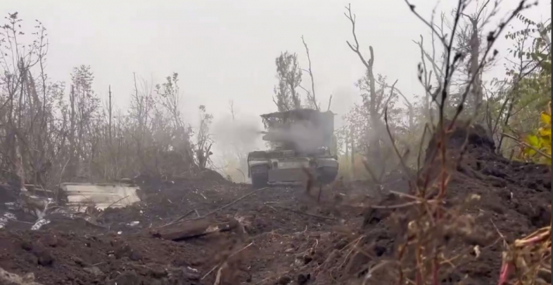 БМПТ "Терминатор" веде вогонь в умовах туману, жовтень 2023 року, стоп-кадр з пропагандистського відео