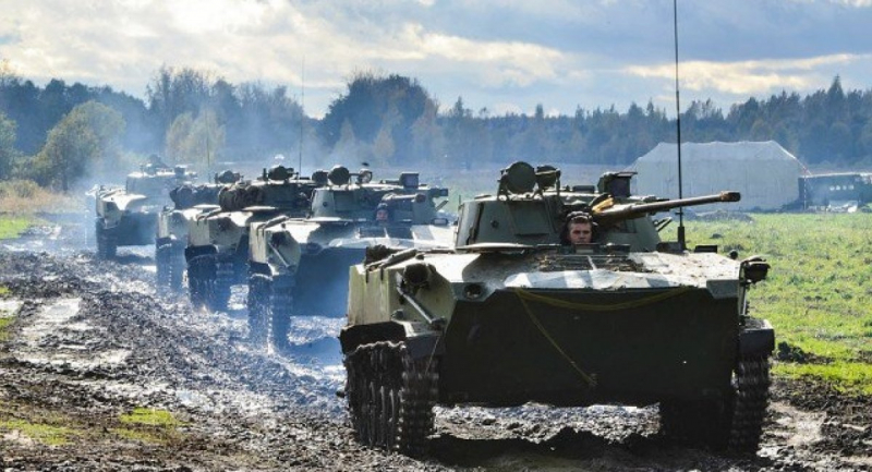Колонна БМД-2 армії РФ, фото ілюстративне