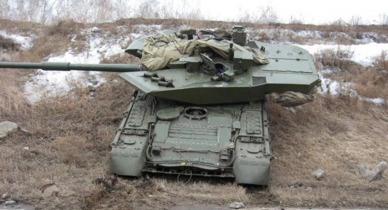 Рашисти показали взвод танків Т-14 "Армата", який так і не доїхав до фронту (фото)