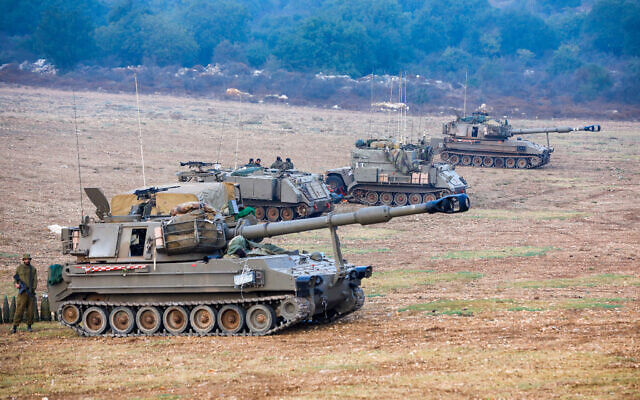 Ізраїльська артилерія в невідомому місці на півночі Ізраїлю, що межує з Ліваном, 8 жовтня 2023 р. (Jalaa Marey/AFP)