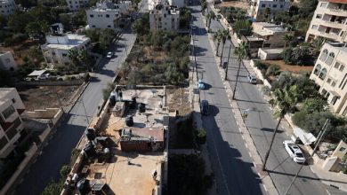 На знімку порожня дорога під час загального страйку в Рамаллі на Західному березі, 18 жовтня 2023 року (Jaafar ASHTIYEH / AFP)