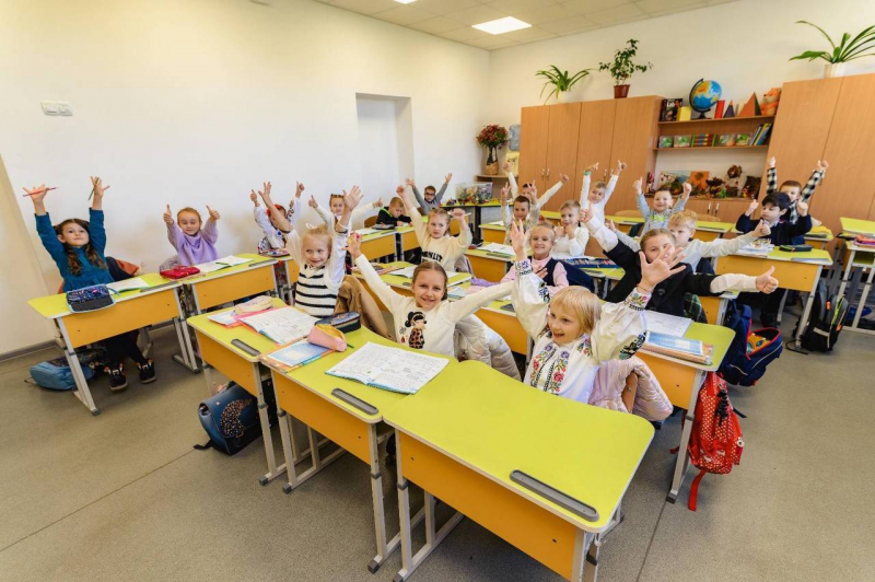 На Дніпропетровщині відкрилася школа відновлена у співробітництві з Європейським інвестиційним банком