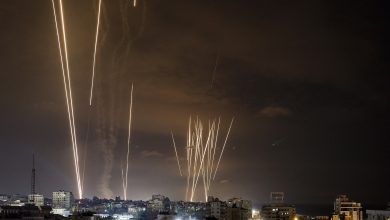 Залп ракет, випущений палестинськими терористами з міста Газа в бік Ізраїлю 7 жовтня 2023 р. (EYAD BABA / AFP)