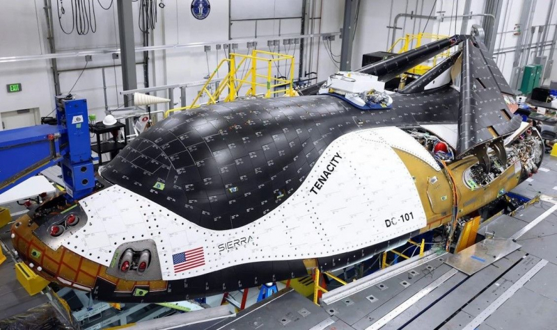 Компания Sierra Space представила свой космический самолет Dream Chaser для полетов на МКС