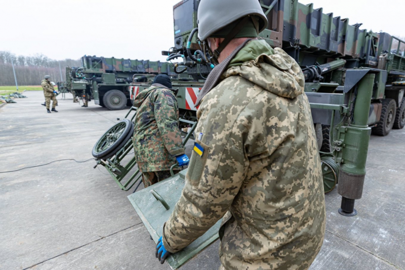 Що за нові ЗРК та дефіцитні зенітні ракети отримала Україна від партнерів без додаткових оголошень