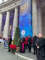 «100 вертепів у Ватикані»: яворівська шопка та статуя Пресвятої родини італійського митця презентують українські традиції